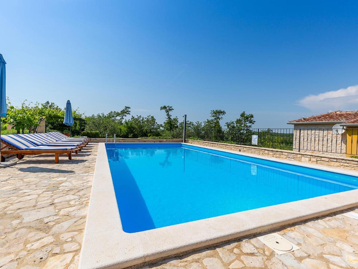 Villa Salvea With Heated Pool Montižana Exterior foto